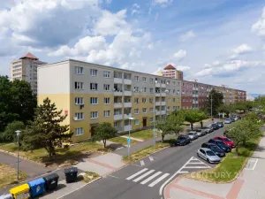 Pronájem kanceláře, Most, Obránců míru, 68 m2