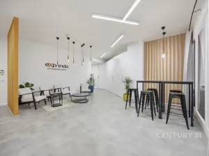 Pronájem kanceláře, Praha - Smíchov, Na Zatlance, 232 m2