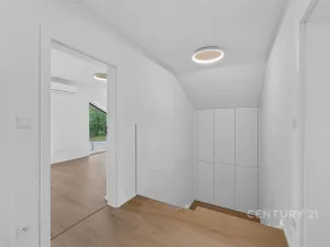 Prodej rodinného domu, Kamenice, 151 m2