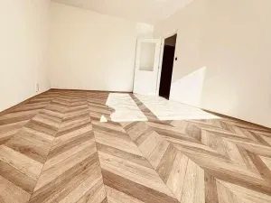 Pronájem bytu 1+1, Ostrava - Poruba, Otakara Jeremiáše, 38 m2
