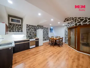 Prodej komerční nemovitosti, Slavkov u Brna, Koláčkovo náměstí, 99 m2