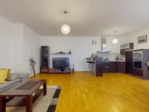 Prodej bytu 2+kk, Karlovy Vary, Libušina, 88 m2