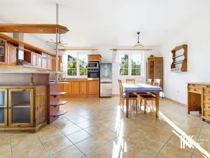 Prodej rodinného domu, Hrochův Týnec, 356 m2