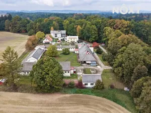 Prodej obchodního prostoru, Jindřichův Hradec, 9726 m2