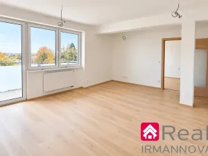 Prodej bytu 2+kk, Pohořelice, Znojemská, 60 m2