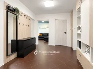 Prodej bytu 4+1, Břežany, 93 m2