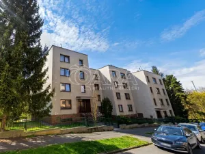 Prodej bytu 1+1, Plzeň - Lobzy, Nad Úslavou, 35 m2