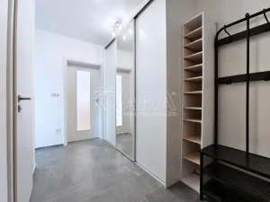 Pronájem bytu 2+1, Praha - Malešice, Káranská, 53 m2