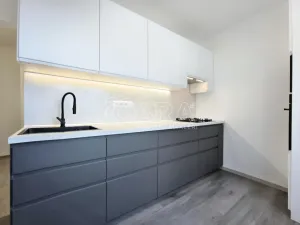 Pronájem bytu 1+1, Praha - Vršovice, Na stezce, 37 m2