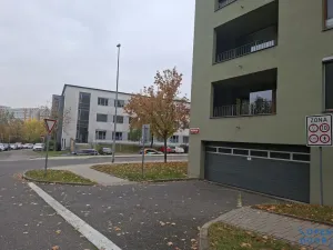 Pronájem garáže, Praha - Jinonice, Břežánecká, 18 m2