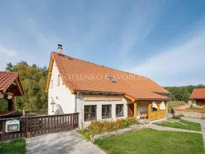 Prodej rodinného domu, Benešov nad Černou, 217 m2