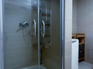 Prodej - jiné, Praha, Plzeňská, 30 m2
