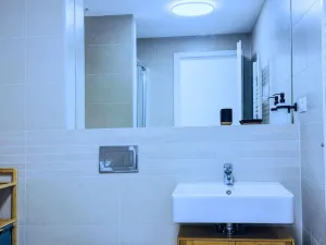 Prodej - jiné, Praha, Plzeňská, 30 m2