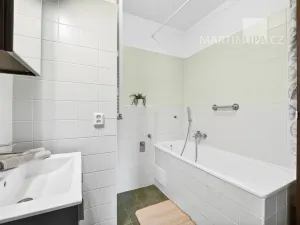 Prodej bytu 3+kk, Praha - Kbely, Pod Nouzovem, 70 m2