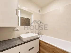Prodej bytu 3+1, Praha - Čimice, Chvatěrubská, 75 m2