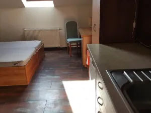 Pronájem bytu 1+kk, Uherské Hradiště, Velehradská třída, 25 m2