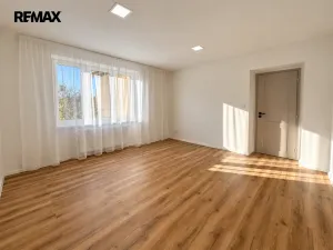 Prodej bytu 3+1, Příbram - Příbram VII, Kremnická, 61 m2