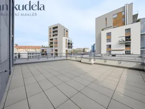 Pronájem bytu 3+kk, Praha - Holešovice, V háji, 74 m2