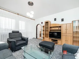 Pronájem bytu 2+1, Praha - Radotín, náměstí Osvoboditelů, 70 m2