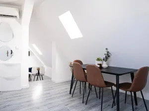 Prodej bytu 2+kk, Praha - Nové Město, Školská, 40 m2
