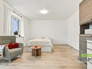 Pronájem bytu 1+kk, Uherské Hradiště, Zahrádky, 31 m2