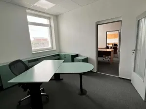 Pronájem kanceláře, Kravaře, Kostelní, 240 m2