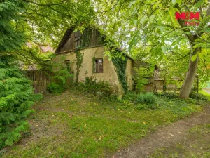 Prodej obchodního prostoru, Buštěhrad, Náměstí, 4516 m2