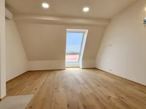 Prodej bytu 2+kk, Bystřice nad Pernštejnem, Masarykovo náměstí, 50 m2