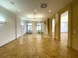 Pronájem kanceláře, Praha - Staré Město, 28. října, 188 m2