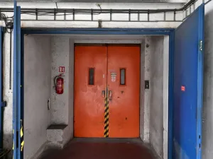 Prodej obchodního prostoru, Kladno - Kročehlavy, Dělnická, 4300 m2