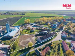 Prodej zemědělské usedlosti, Dobrovice - Libichov, 300 m2