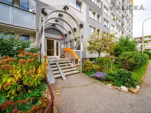 Prodej bytu 3+1, Praha - Modřany, Poljanovova, 62 m2