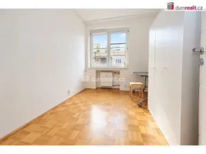 Prodej bytu 3+kk, Praha - Podolí, Dvorecké náměstí, 71 m2