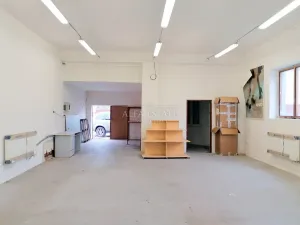 Pronájem skladu, Karlovy Vary - Dvory, V. Meerwalda, 87 m2