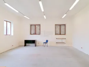 Pronájem skladu, Karlovy Vary - Dvory, V. Meerwalda, 87 m2