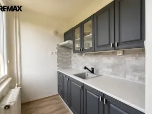 Pronájem bytu 1+kk, Broumov - Olivětín, Dukelská, 27 m2
