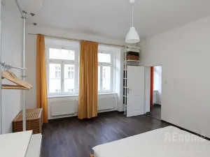 Pronájem bytu 2+1, Praha - Žižkov, Lupáčova, 67 m2