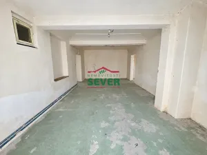 Pronájem obchodního prostoru, Lom, nám. Republiky, 330 m2