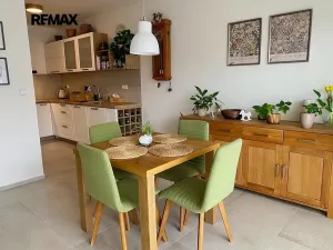 Pronájem rodinného domu, Mukařov, Na Kopci, 103 m2