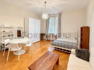 Pronájem bytu 1+kk, Praha - Vinohrady, Varšavská, 40 m2