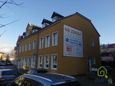 Pronájem obchodního prostoru, Sokolov, nábřeží Petra Bezruče, 26 m2