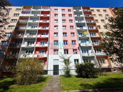 Prodej bytu 2+1, Krnov - Pod Cvilínem, SPC S, 55 m2