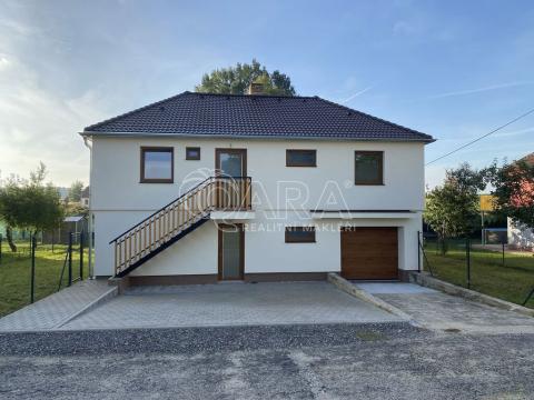 Prodej rodinného domu, Lišov - Hůrky, 190 m2