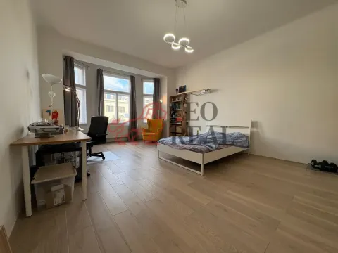 Pronájem bytu 1+kk, Praha - Vršovice, 28. pluku, 43 m2