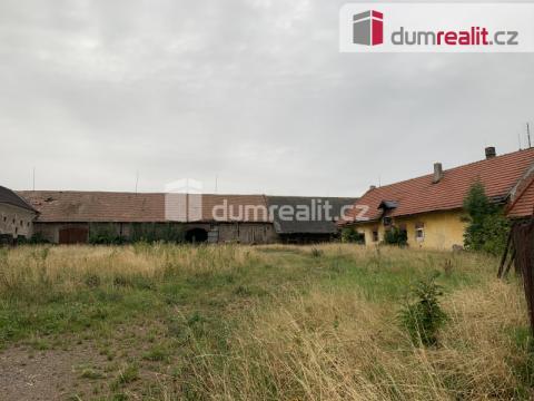 Prodej pozemku pro komerční výstavbu, Občov, 4398 m2