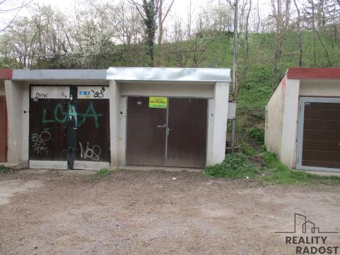 Prodej garáže, Znojmo, Kuchařovická, 18 m2
