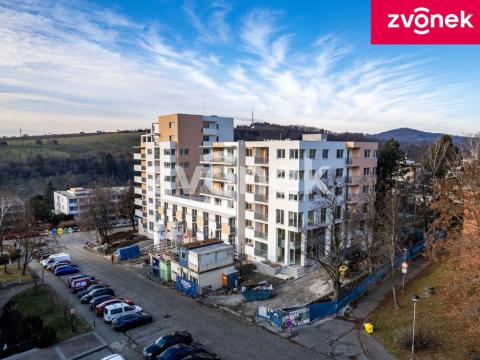 Prodej bytu 4+1, Zlín, Nad Stráněmi, 198 m2