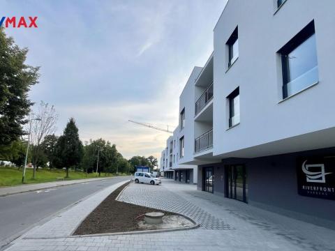 Prodej bytu 3+kk, Zlín, Tyršovo nábřeží, 101 m2