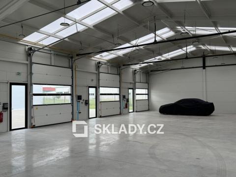 Pronájem skladu, Cvrčovice, 750 m2