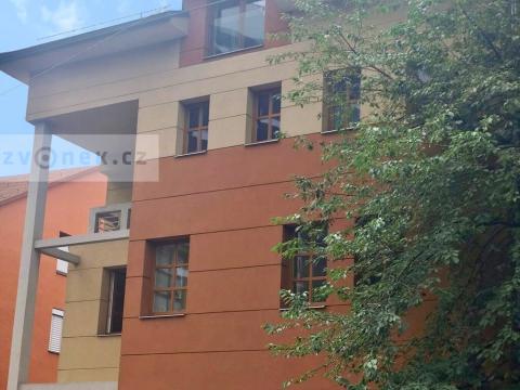 Pronájem bytu 1+kk, Zlín, 2. května, 17 m2